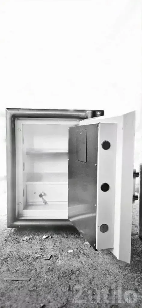 Star Safe Fireproof Locker New - Office Furniture - Gondal - Image 2