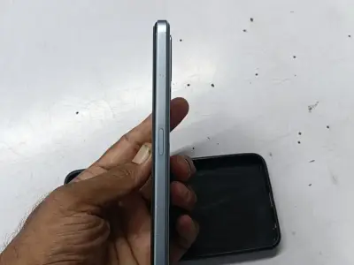 Iwant sell my smart phone lava blez 5g Iwant sell my smart phone lava blez 5g