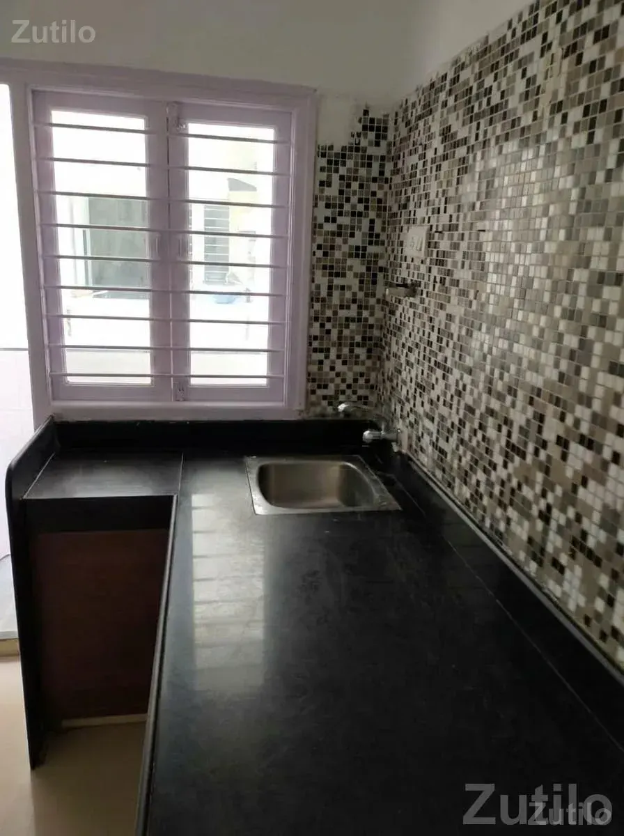2 BHK Flat for Sale in Vibrant Silver-1 - House for Sale - Daskroi - Image 2