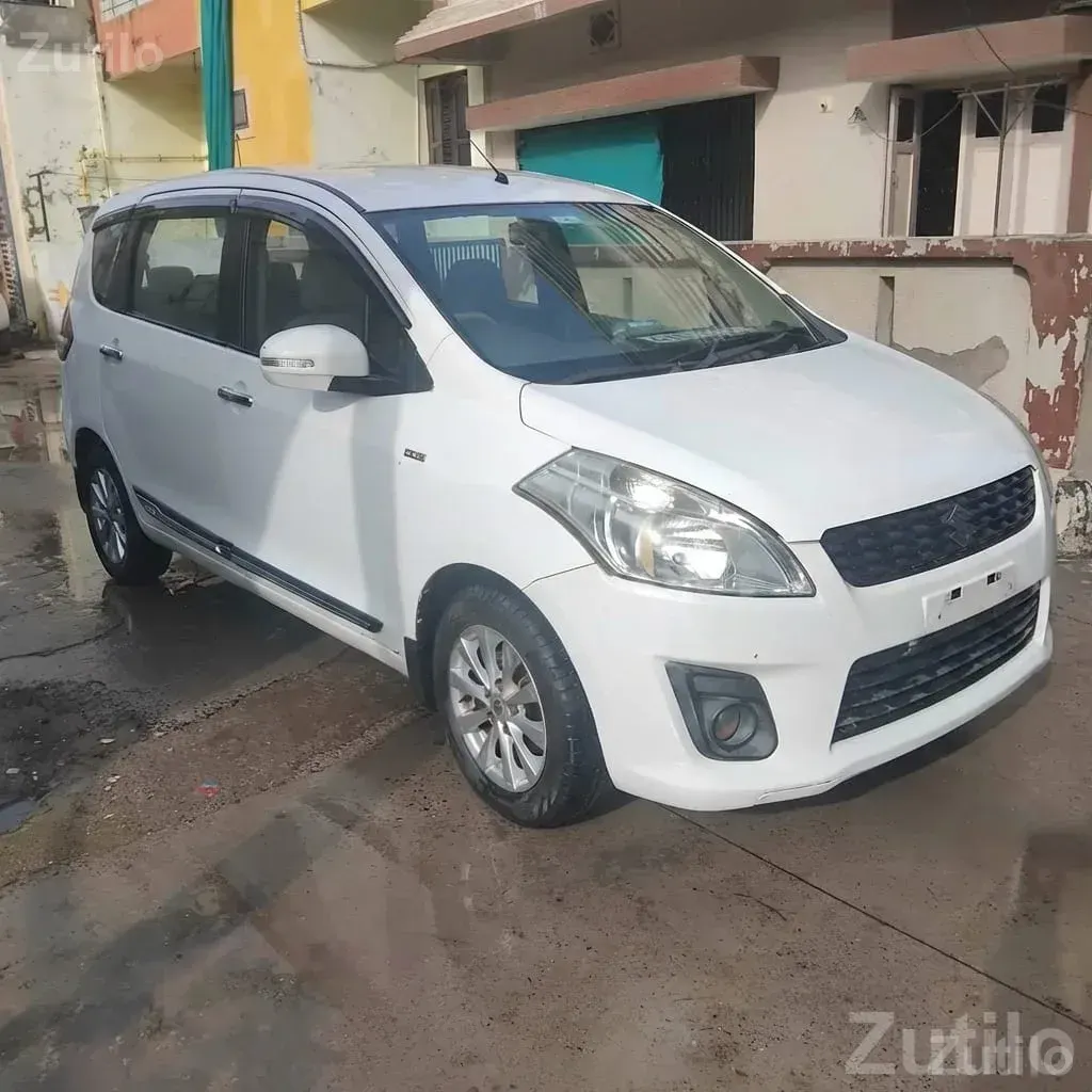 White Maruti Suzuki Ertiga MPV - Cars - Nadiad - Image 4