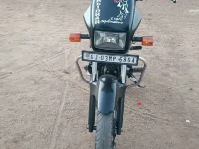 Hero Splendor 2022 Model with New Tyres Hero Splendor 2022 Model with New Tyres