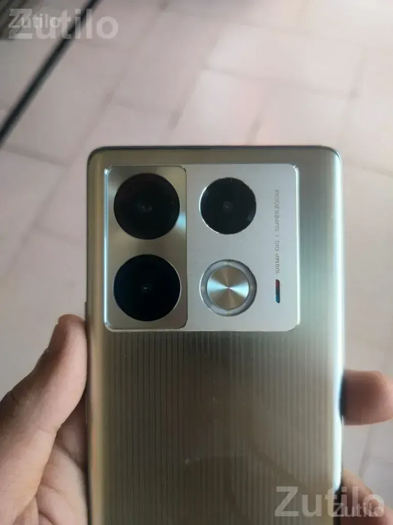 Infinix Note 40 Pro 5G BMW Edition 256GB - Mobile Phones - Palanpur - Image 3