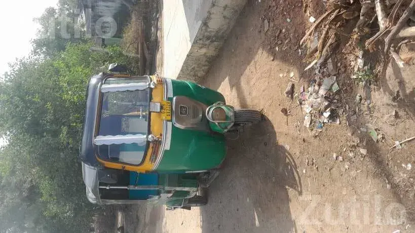2014 CNG Auto Rickshaw - ઓટો રિક્ષા - માંસા - Image 3