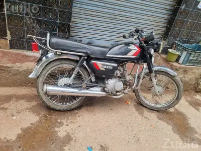 Hero Honda CD100 Motorcycle in Good Condition