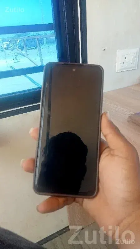 Realme 14x 5G Red Triple Camera Phone - મોબાઇલ ફોન - ખંભાળિયા - Image 3