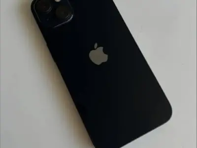 iPhone 13 iPhone 13