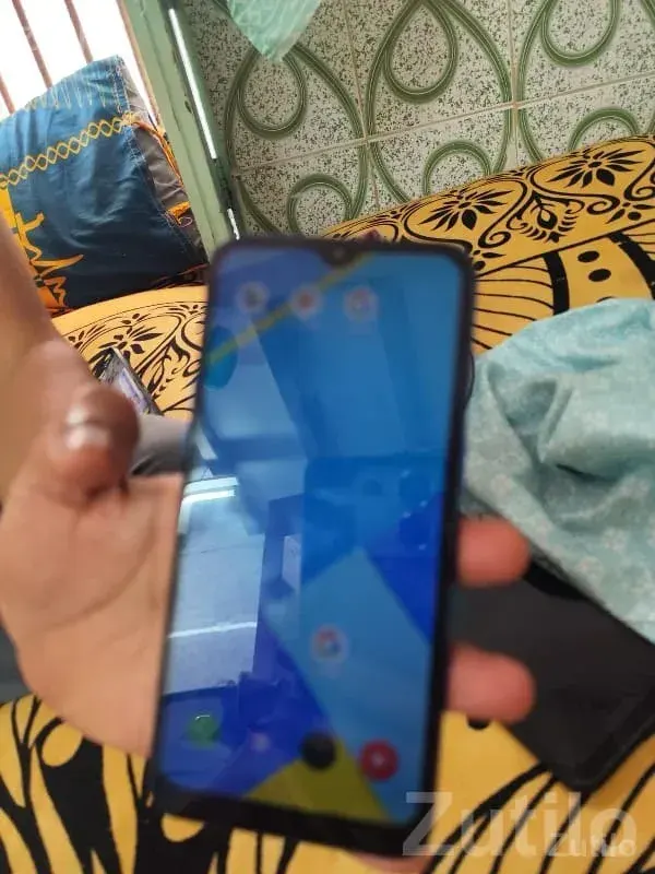 Realme Blue Smartphone with Dual Camera - Mobile Phones - Bhanvad - Image 2