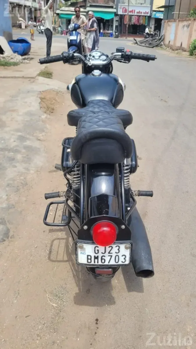 Royal Enfield Classic 350 2017 - બાઇક્સ - પેટલાદ - Image 4