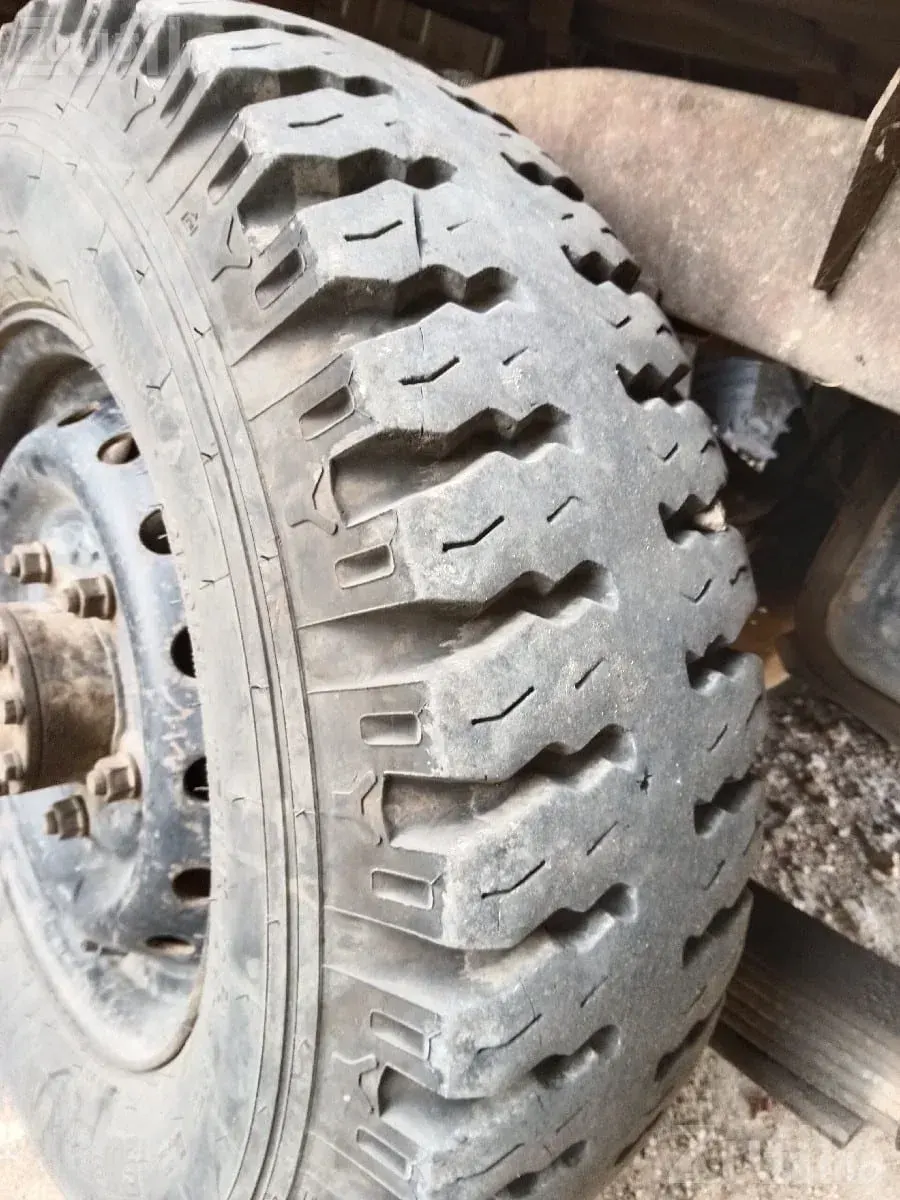 Two Bolero Maxi Truck 215 D15LT Tyres - Auto Parts - Porbandar City - Image 2