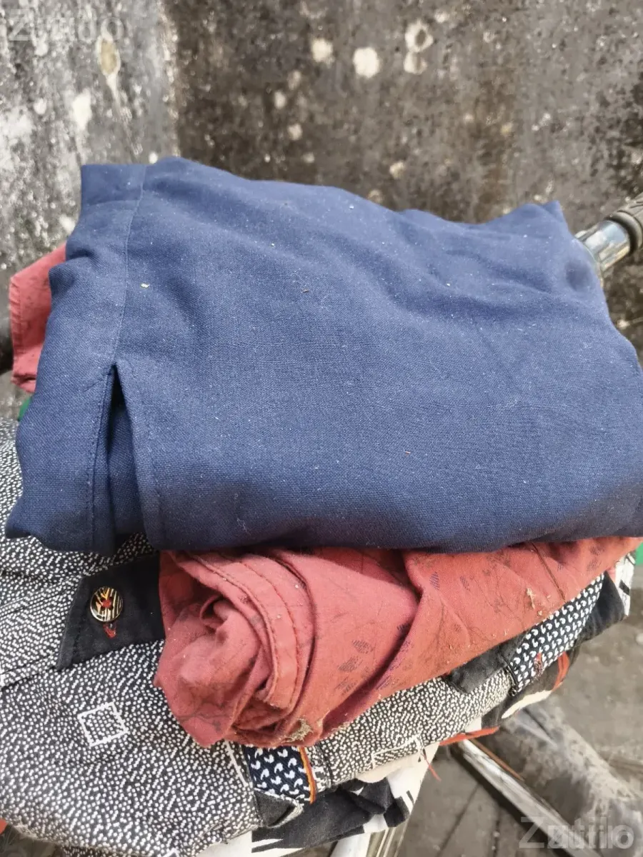 Old clothes - Women's Wear - Veraval - Image 3