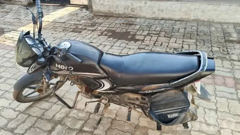Honda Dream Yuga 2014 Bike, 1st Owner - Bikes - Sihor - Image 4