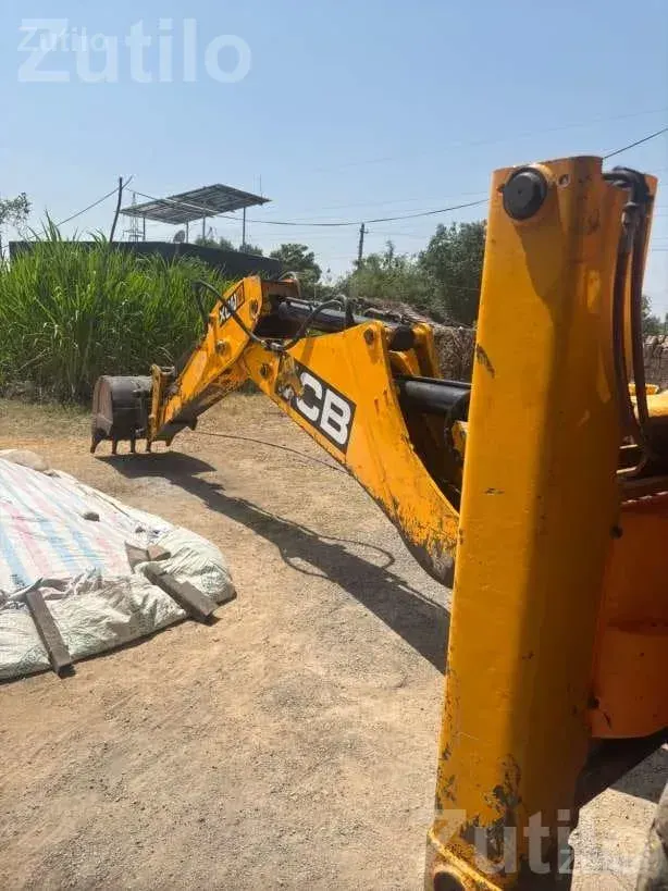 JCB 3DX Backhoe Loader 2013 - બાંધકામના વાહનો - જુનાગઢ - Image 3