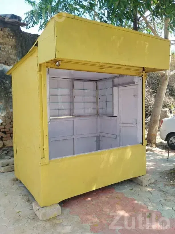 7.5 x 5 Cabin Kiosk with Furniture - Shops - Gondal - Image 4