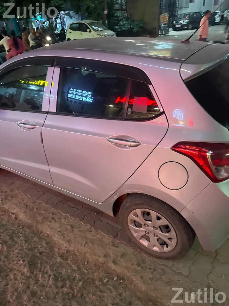 Hyundai I 10 - કાર - રાજકોટ શહેર - Image 2