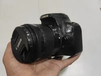 Canon 200D DSLR Touch & Wi‑Fi Camera Canon 200D DSLR Touch & Wi‑Fi Camera