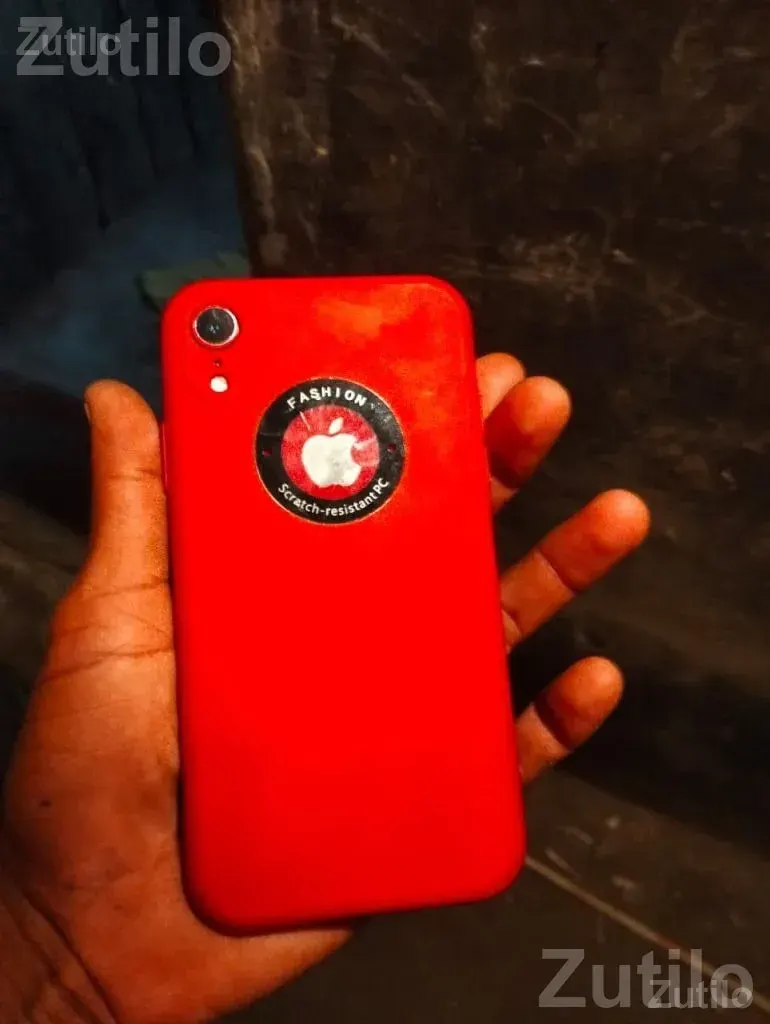 Apple iPhone Smartphone in Red - Mobile Phones - Surat City - Image 2