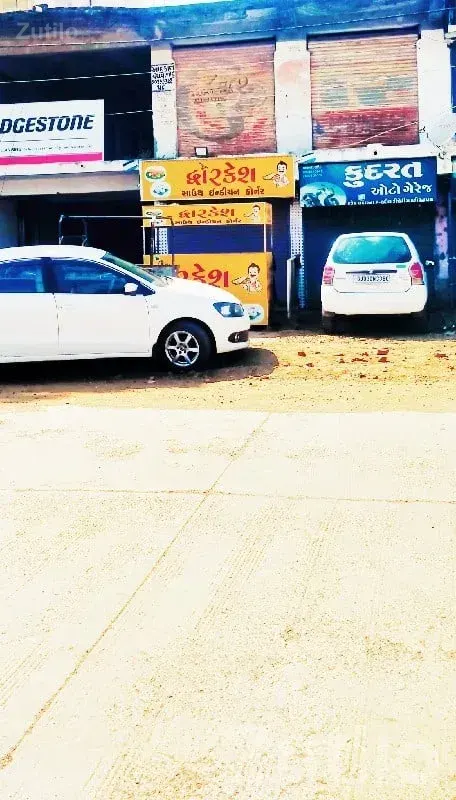 Road Facing Shop for Sale in Complex - Shops - Keshod - Image 2