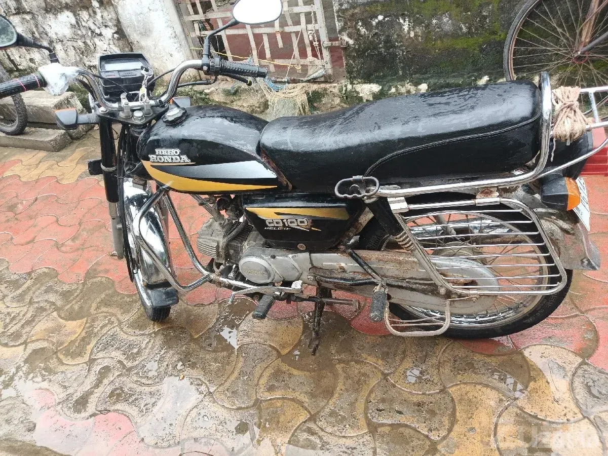 Hero Honda CD100 Deluxe Used Bike - Bikes - Mangrol - Image 3