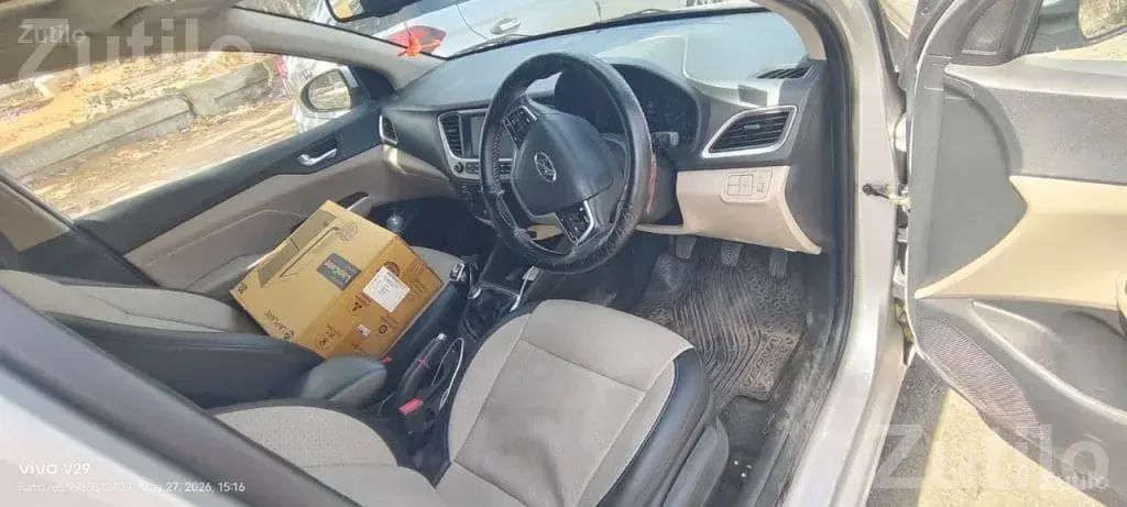 Hyundai Verna 2018 Petrol Sedan - Cars - Bhuj - Image 3