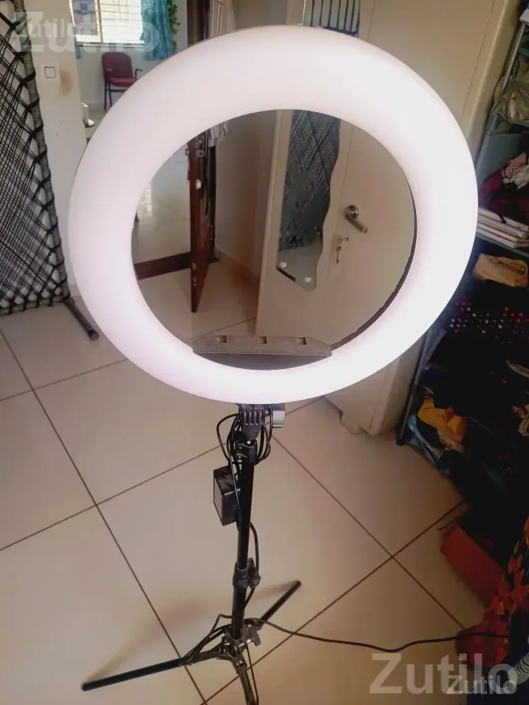 18 Inch Ring Light with Stand - Accessories - Modasa - Image 2