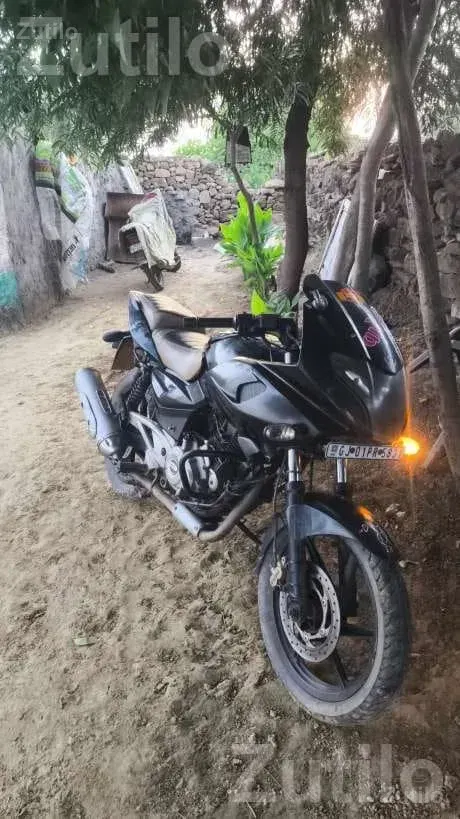 2015 Bajaj Pulsar 220 Bike - Bikes - Khambhalia - Image 4