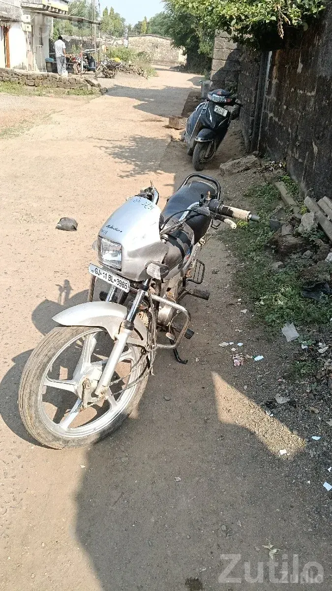 Hero Splendor Plus 2017 Bike - બાઇક્સ - જુનાગઢ - Image 2