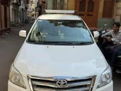 Toyota Innova 2013 Well Maintained Car