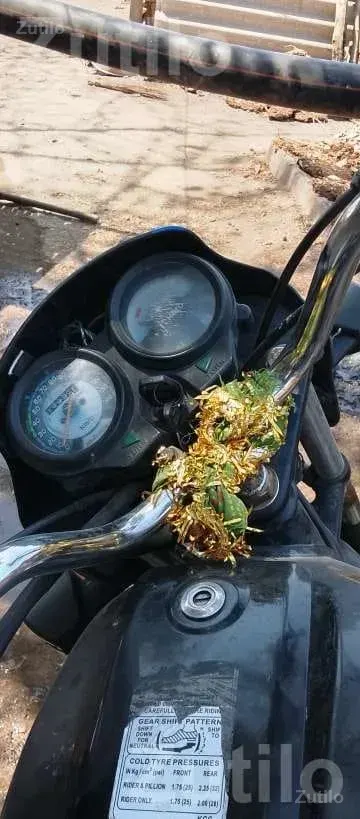 Hero Honda CD Deluxe 2012 Bike - બાઇક્સ - લીમખેડા - Image 5