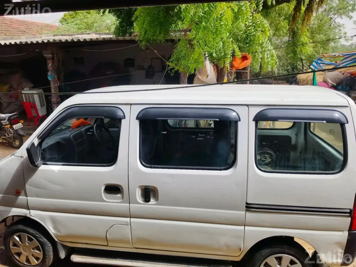 Maruti Suzuki Eeco 2017/18, 4th Owner - Cars - Vadodara City - Image 3