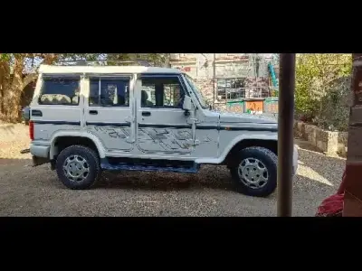બોલેરો વેચવાનો છે બોલેરો વેચવાનો છે