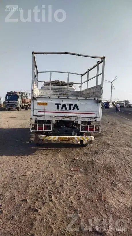 Tata 407 CNG Cargo Truck 2021 - Trucks & Lorries - Bhanvad - Image 3