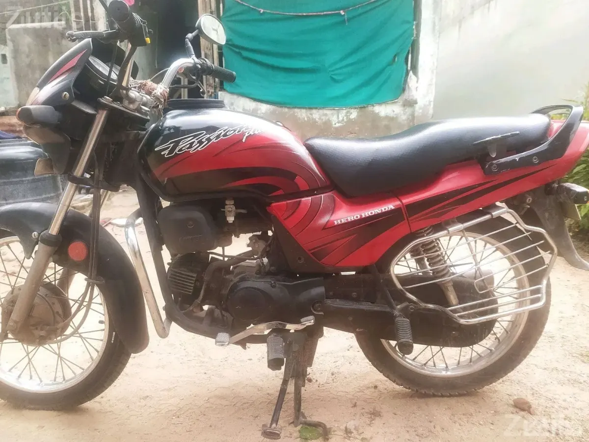 Hero Passion 2010 Motorcycle - બાઇક્સ - વડનગર - Image 4