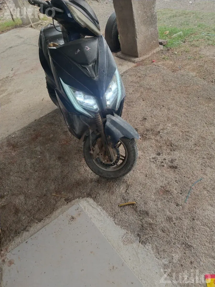 Electric Bike with Digital Speedometer - બાઇક્સ - પોરબંદર - Image 3