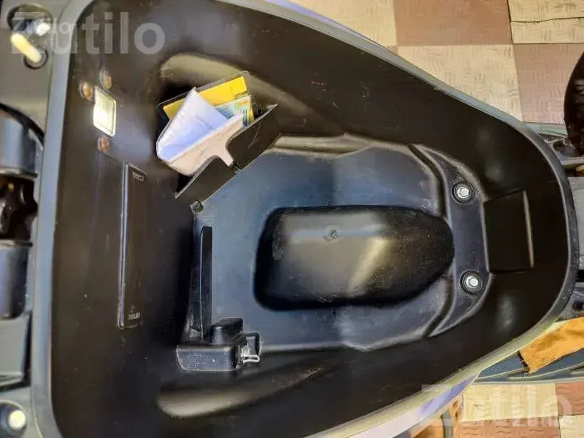 Hero Maestro Edge VX 2016 Scooter - બાઇક્સ - રાજકોટ શહેર - Image 2