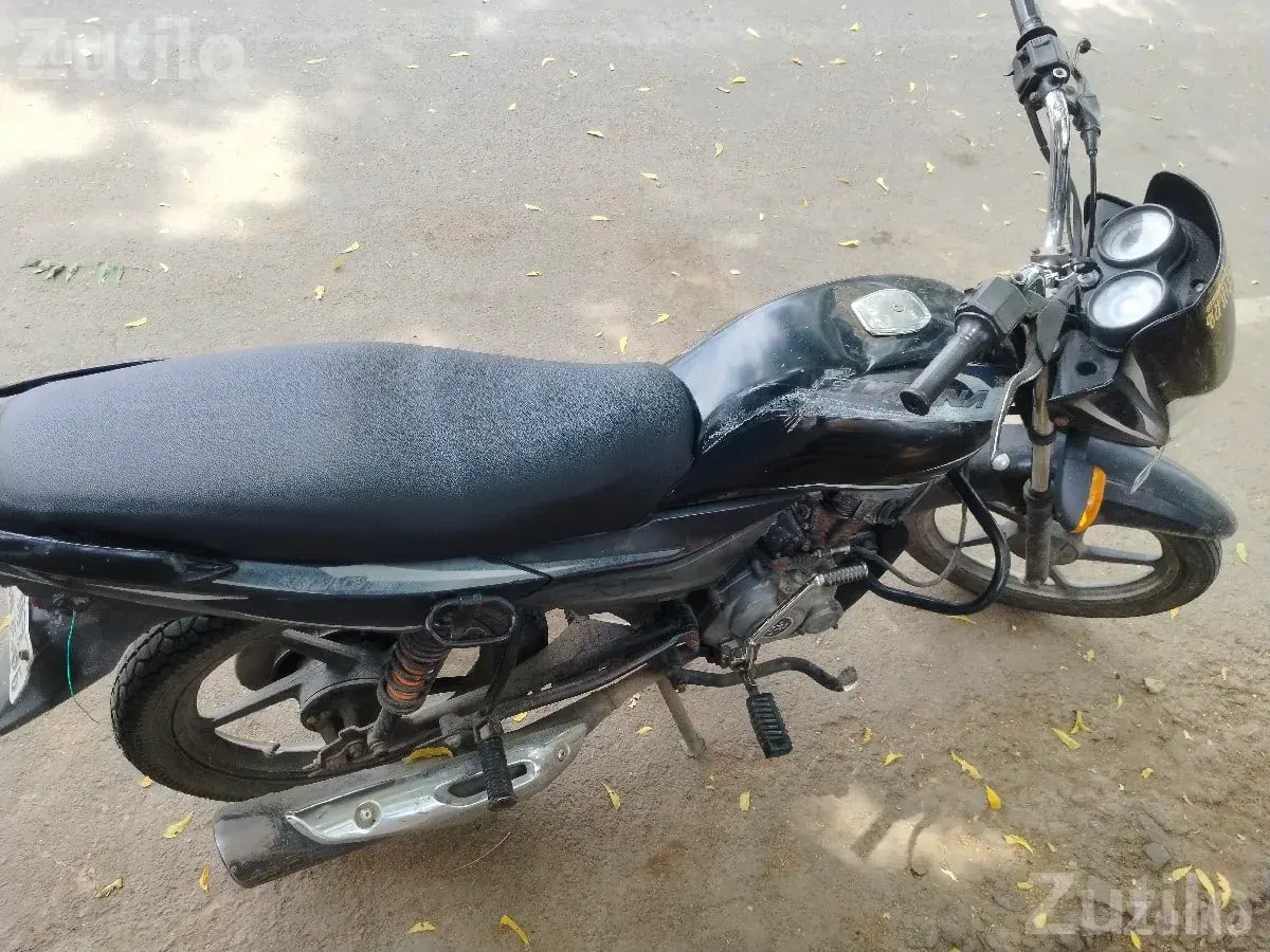 2015 Bajaj Platina 100 ES Motorcycle - Bikes - Gondal - Image 3