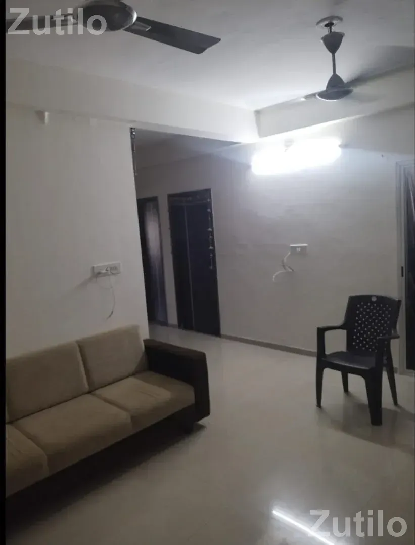 3 BHK FLATE FOR SALE IN SAIYAD VASNA NEAR NILAMBER CIRCLE - House for Sale - Vadodara City - Image 2