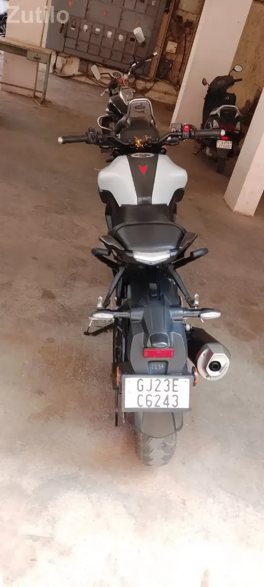 Yamaha showroom condition - બાઇક્સ - વડોદરા શહેર - Image 2