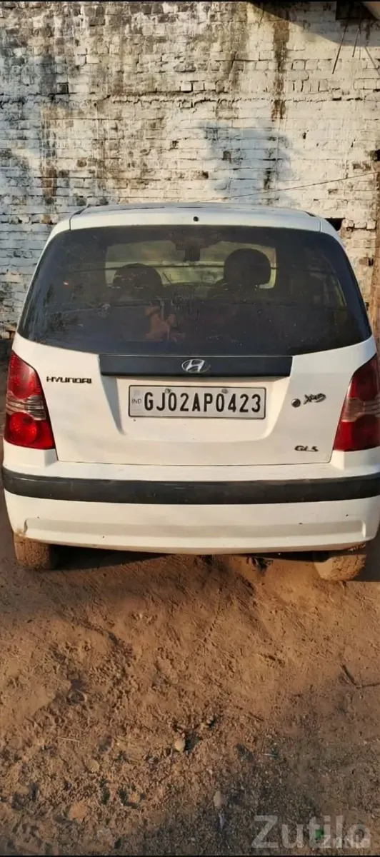 Hyundai Santro 2009 White Petrol Hatchback - કાર - ગાંધીનગર શહેર - Image 4