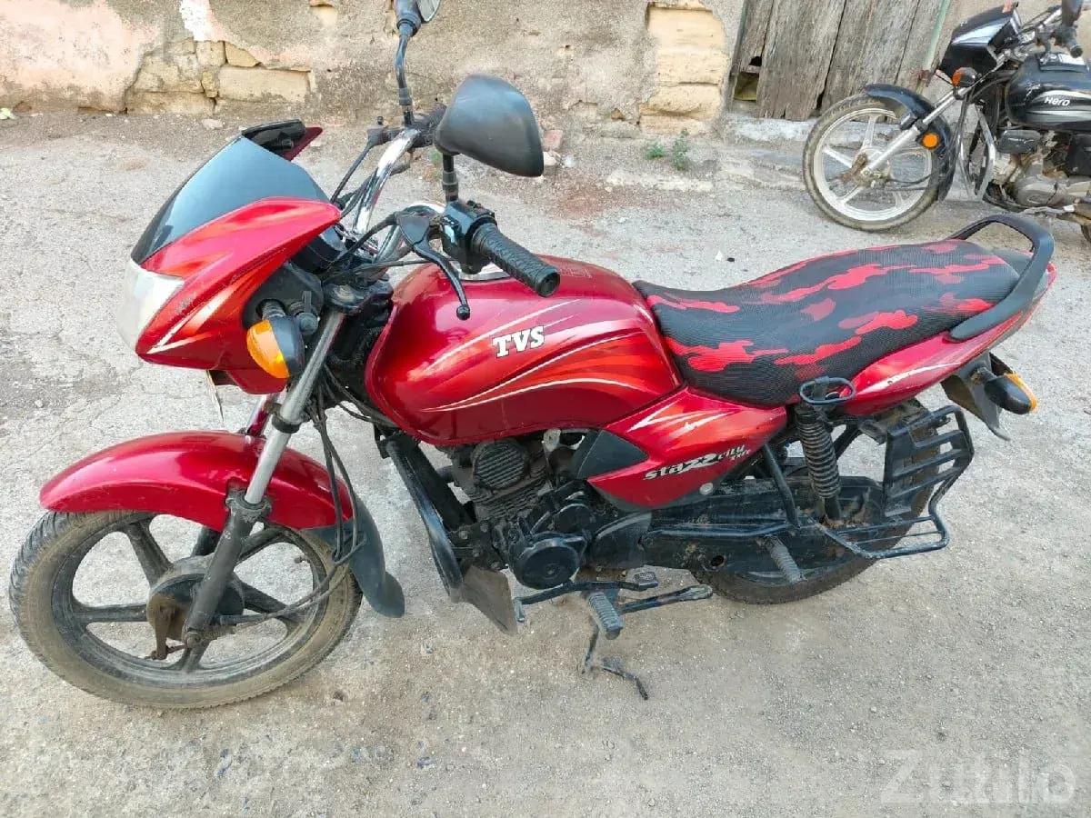 Hero Honda CD Deluxe 2010 Motorcycle - Bikes - Upleta - Image 3