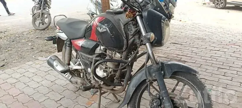 Bajaj V Bike 2018 Motorcycle - Bikes - Godhra - Image 4