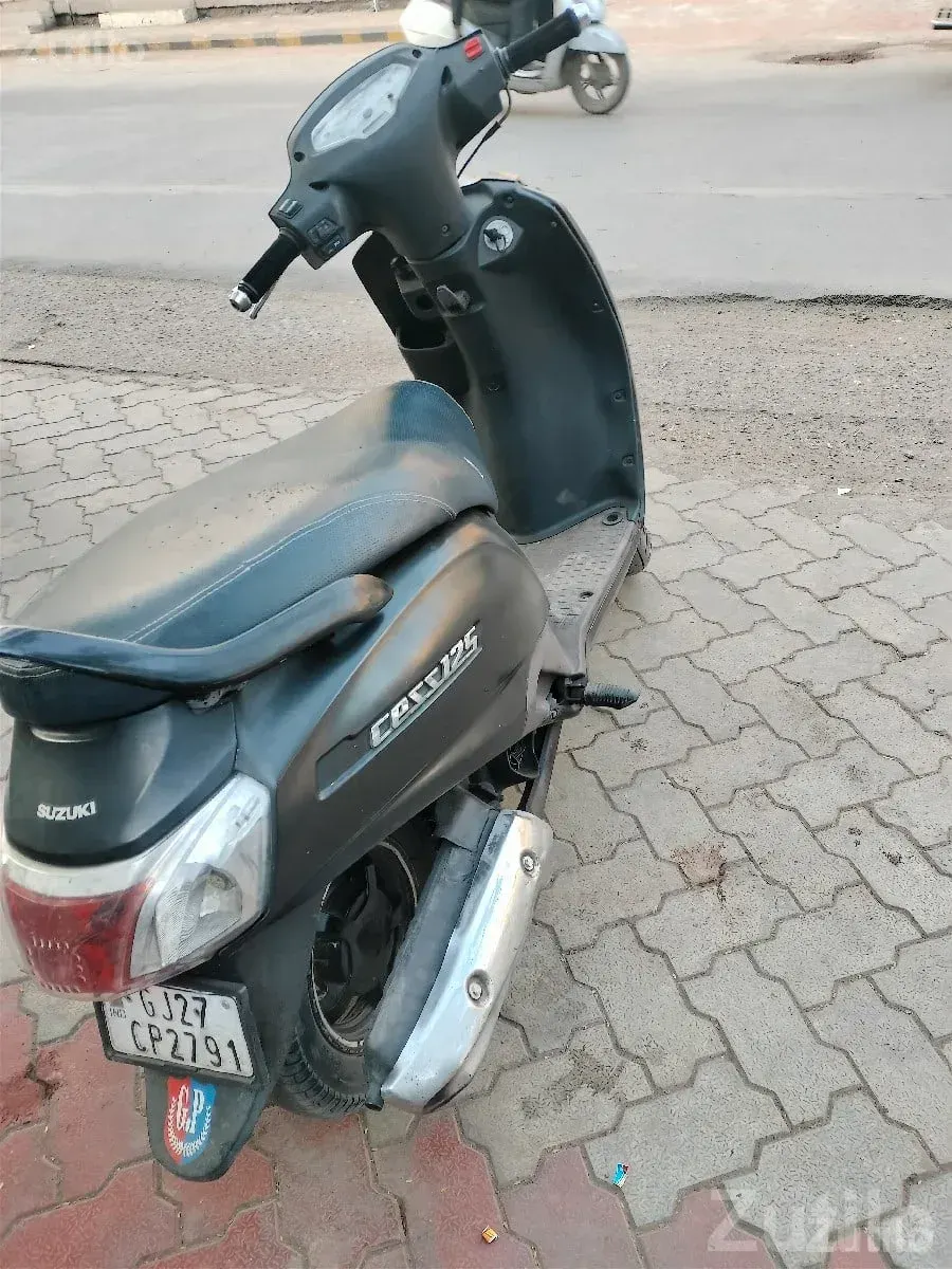 2019 Suzuki Scooter for Sale - Bikes - Bhanvad - Image 3