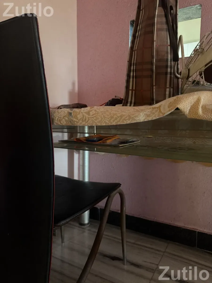 Dining table - ડાઇનિંગ ટેબલ અને સેટ - અમદાવાદ શહેર - Image 4