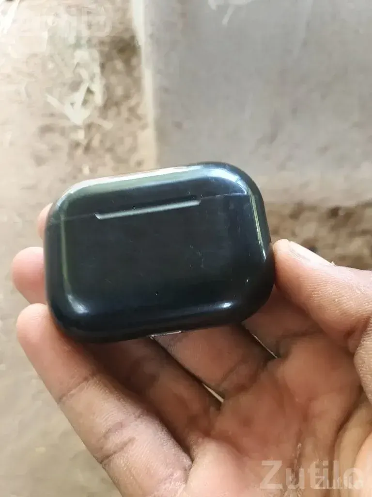 Bluetooth Earbuds with Charging Case - ઇલેક્ટ્રોનિક ઍક્સેસરીઝ - કાંકરેજ - Image 4