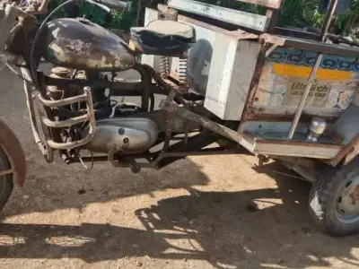1999 Model Cargo Auto Rickshaw 1999 Model Cargo Auto Rickshaw