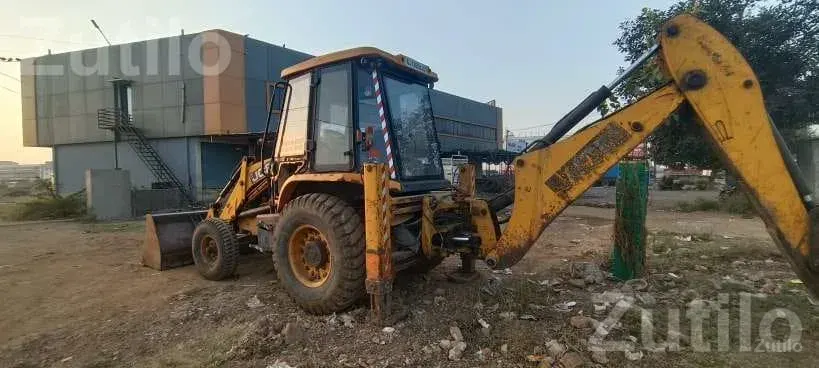 JCB Backhoe Loader for Sale - બાંધકામના વાહનો - હળવદ - Image 4