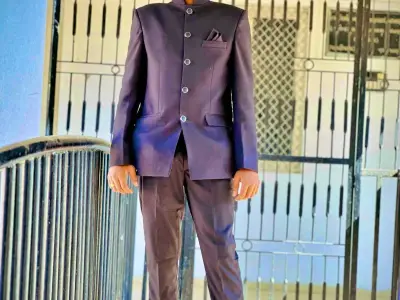 Men's Formal Suit Set in Dark Color