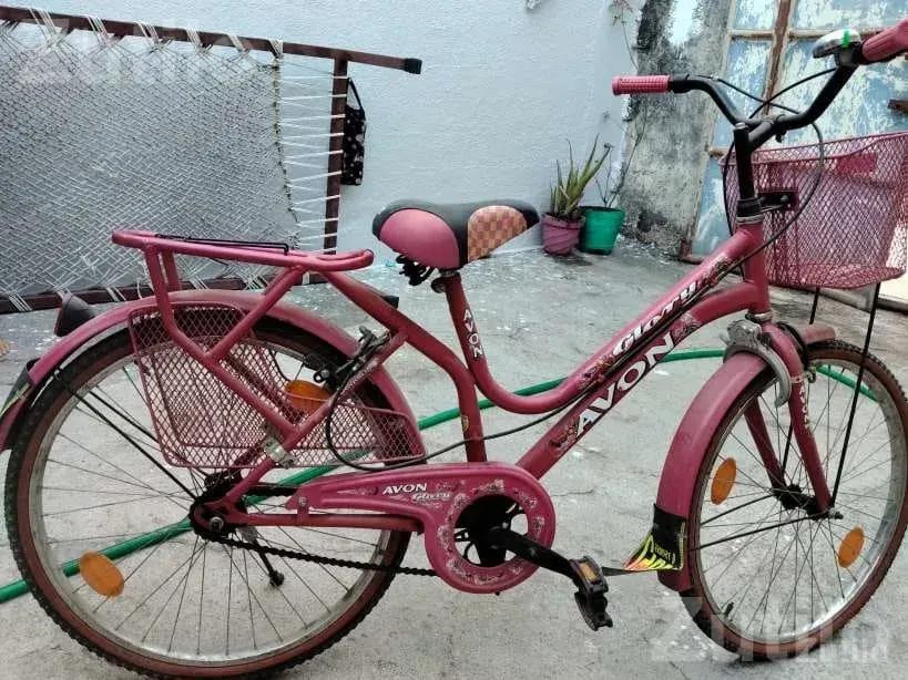 Avon Ladies Bicycle with Front Basket - સાયકલ - રાજકોટ શહેર - Image 2