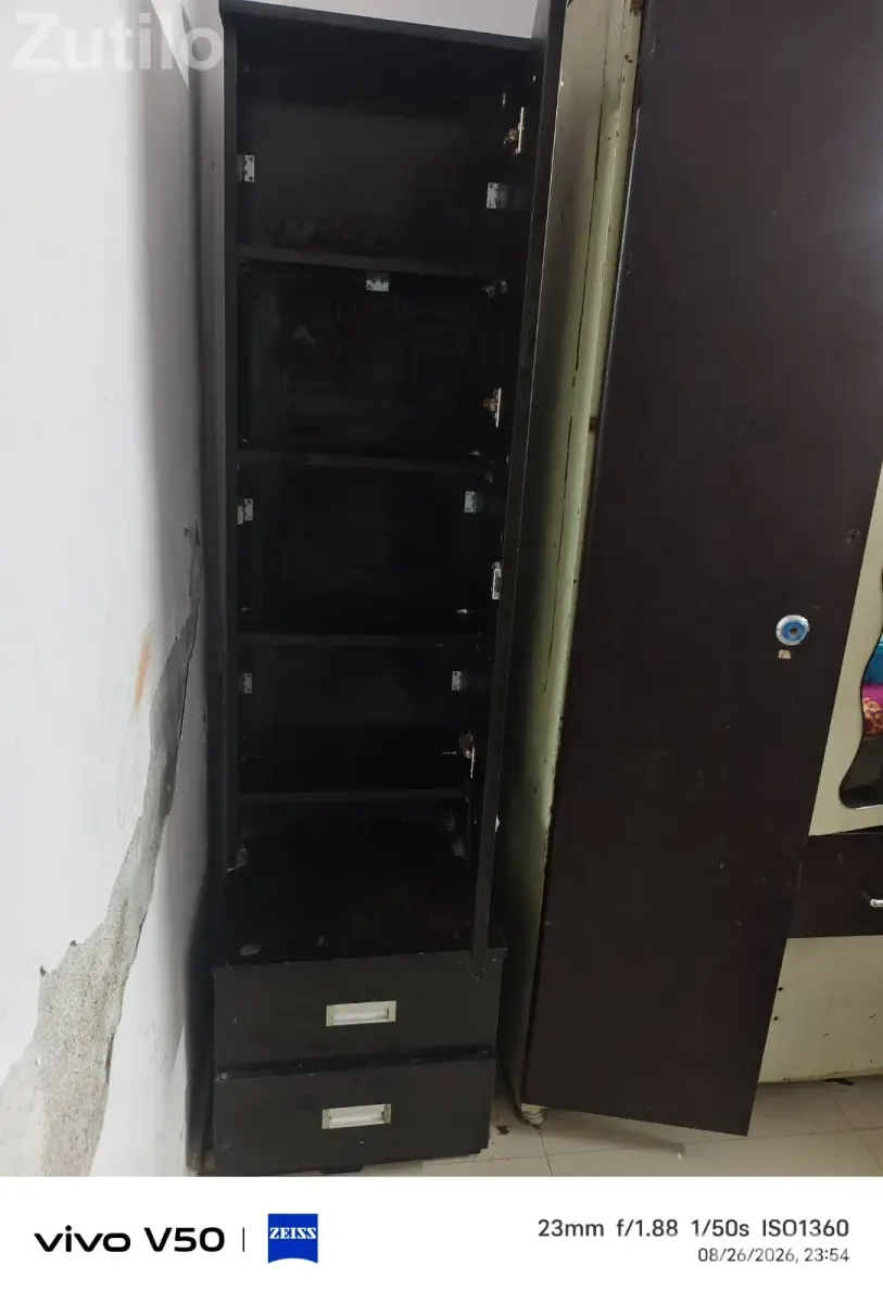 Dressing tabel(6 feet) with mirror and drawer - કબાટ અને સ્ટોરેજ - સુરત શહેર - Image 2