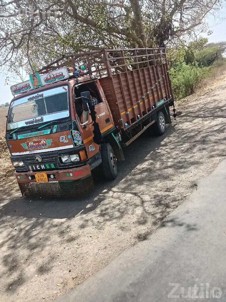 2010 Eicher 10.80 Cargo Truck - ટ્રક અને લોરી - અમરેલી - Image 3