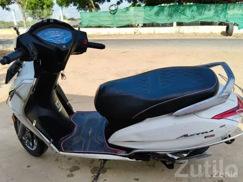 Honda Activa 2021 White Scooter - Bikes - Tharad - Image 3